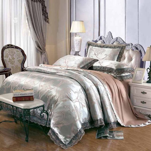 Vải Jacquard thường có nhiều hoa văn trên bề mặt, giống với vải gấm